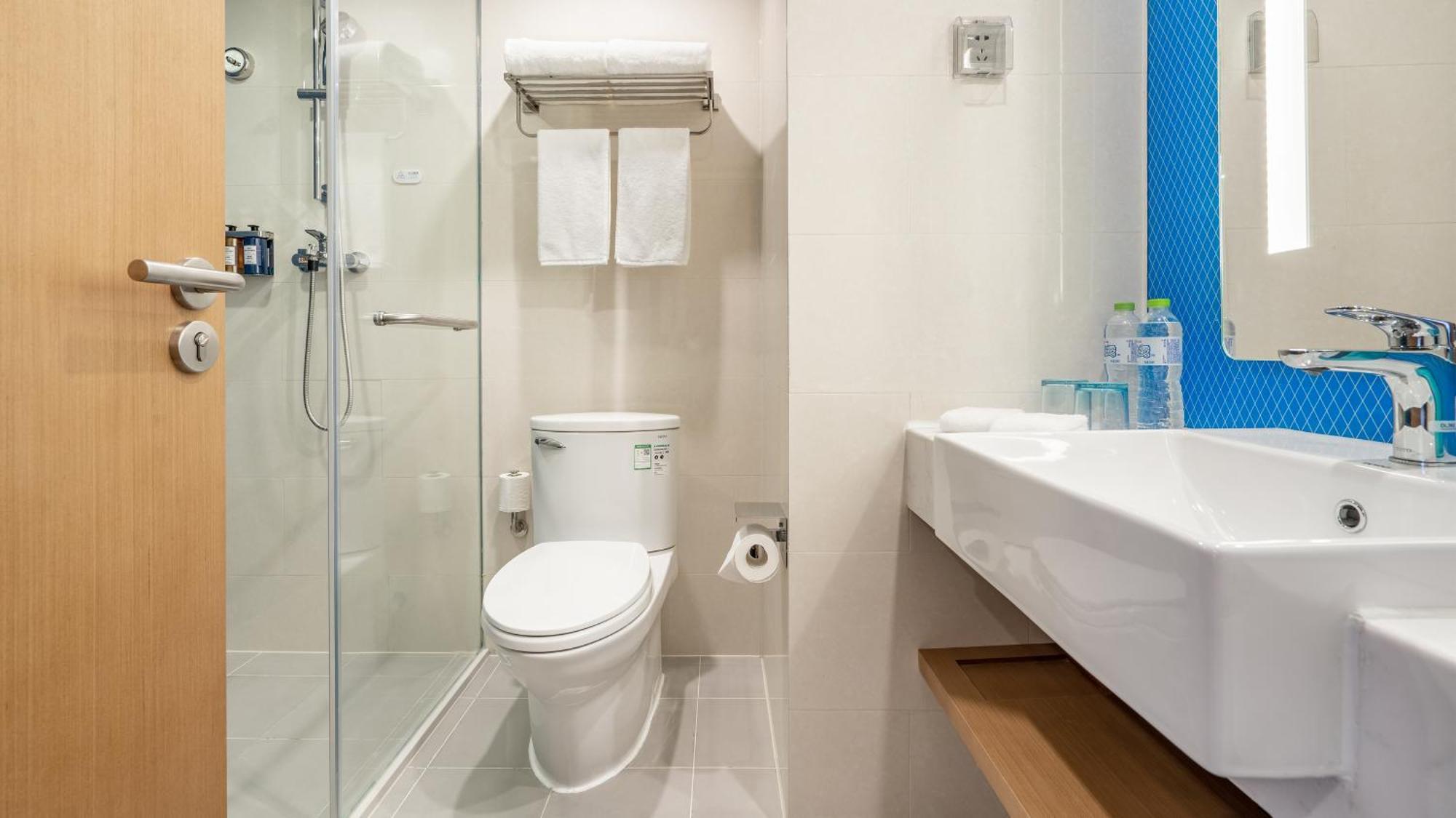 Holiday Inn Express Qingdao City Center By Ihg Eksteriør bilde